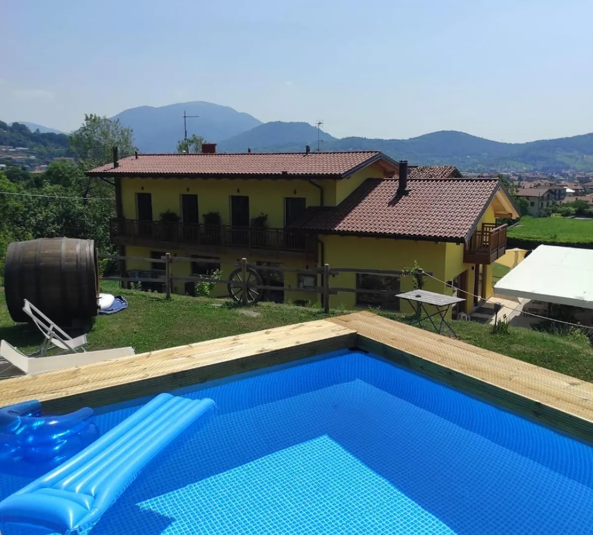 Agriturismo La Soglia Del Parco Ranica 0*,  Italia